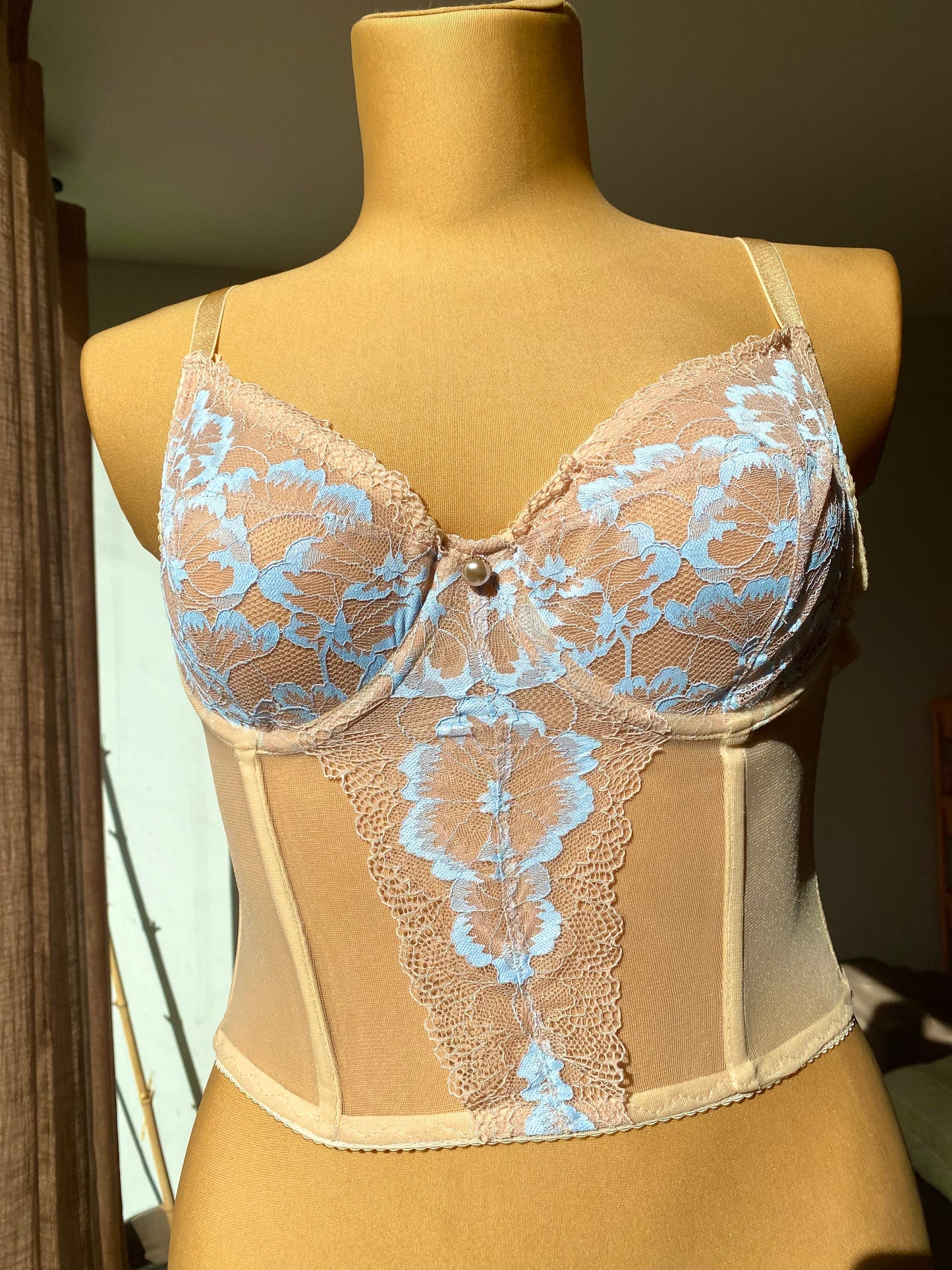 Dentelle - Siren’s Whisper