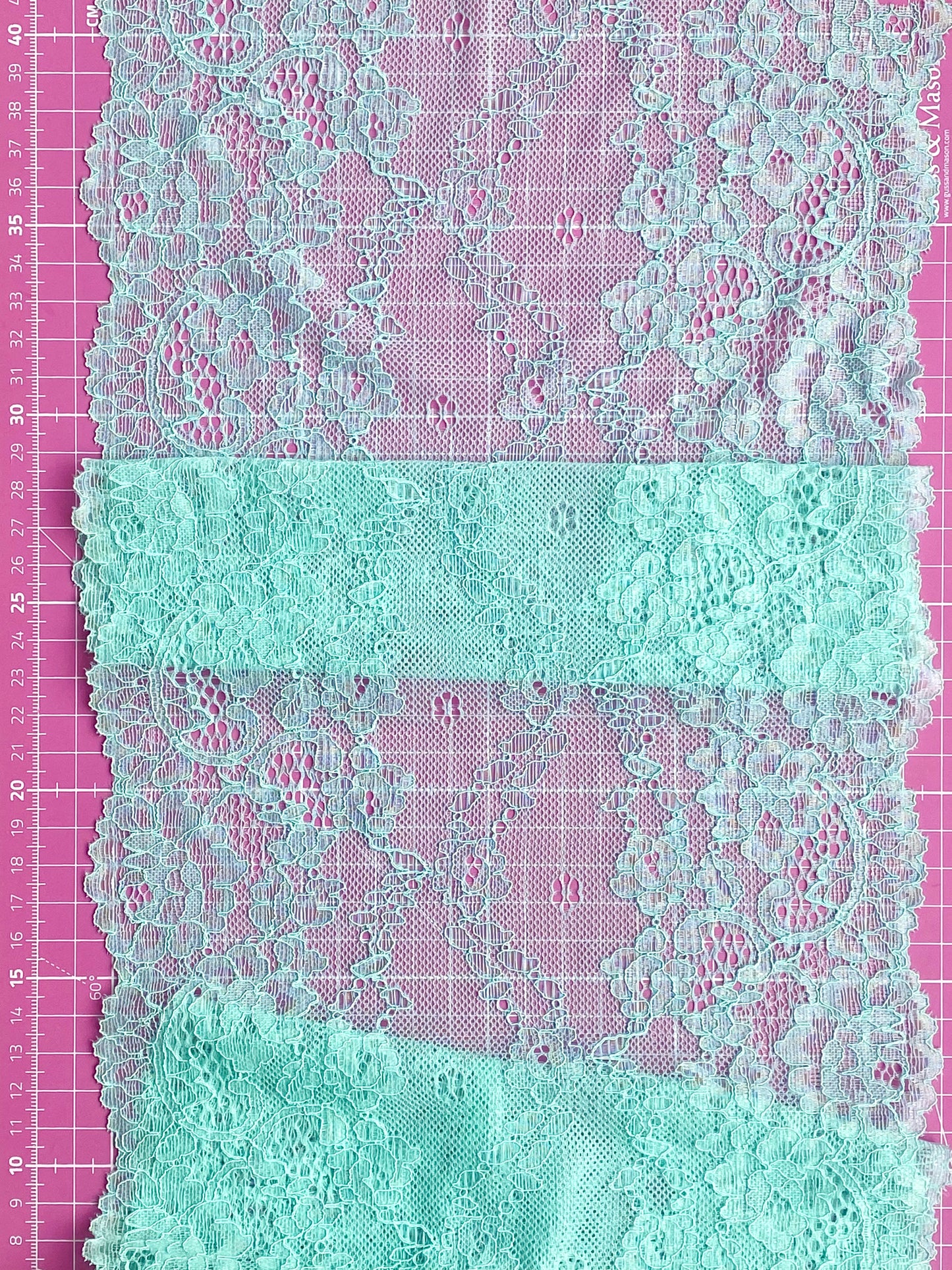 Dentelle - Coral Breeze