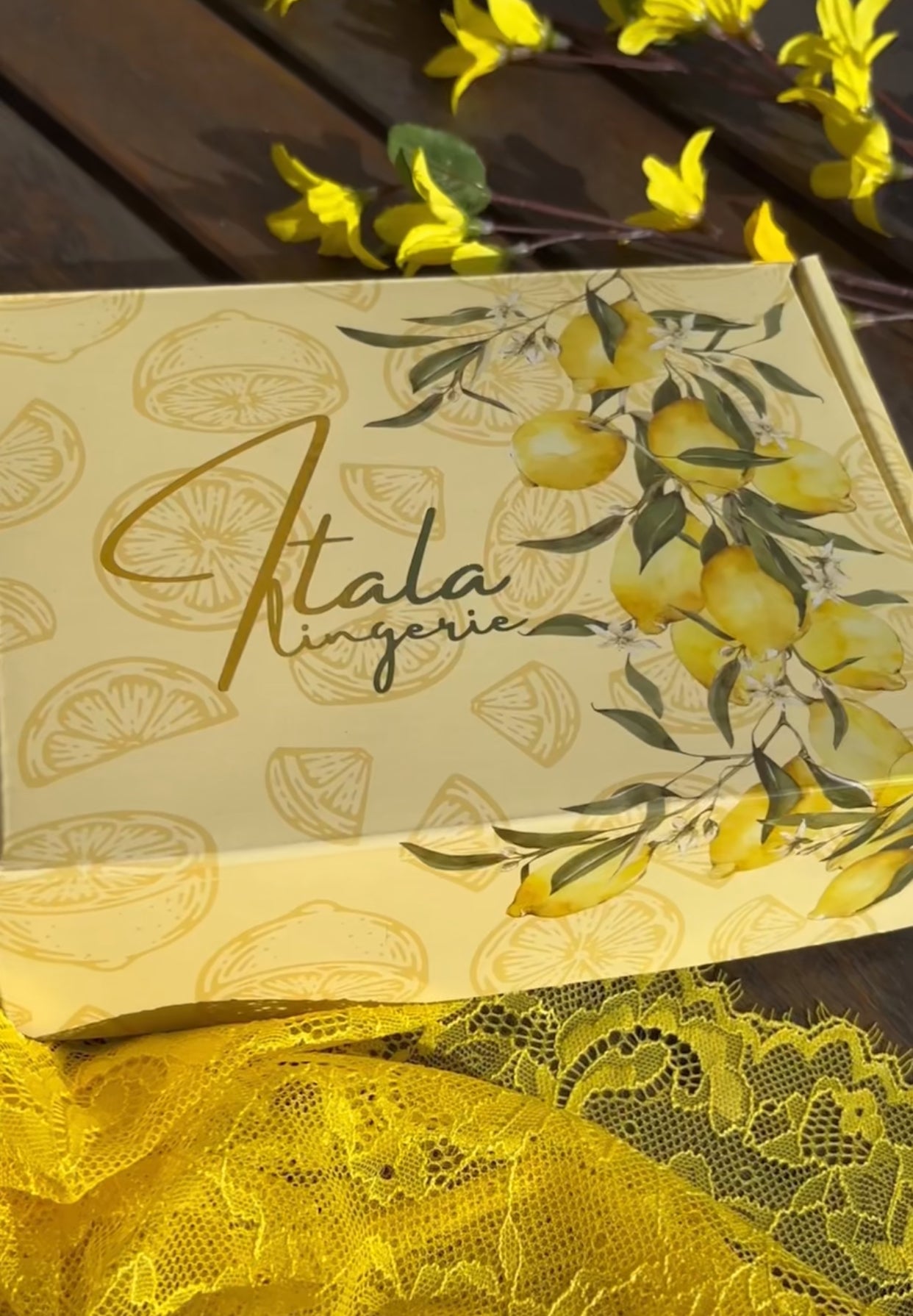 đ Bella Rossa - Coffret couture de lingerie